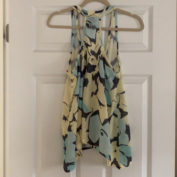 Lost beachy tank top - Picture 3 of 4